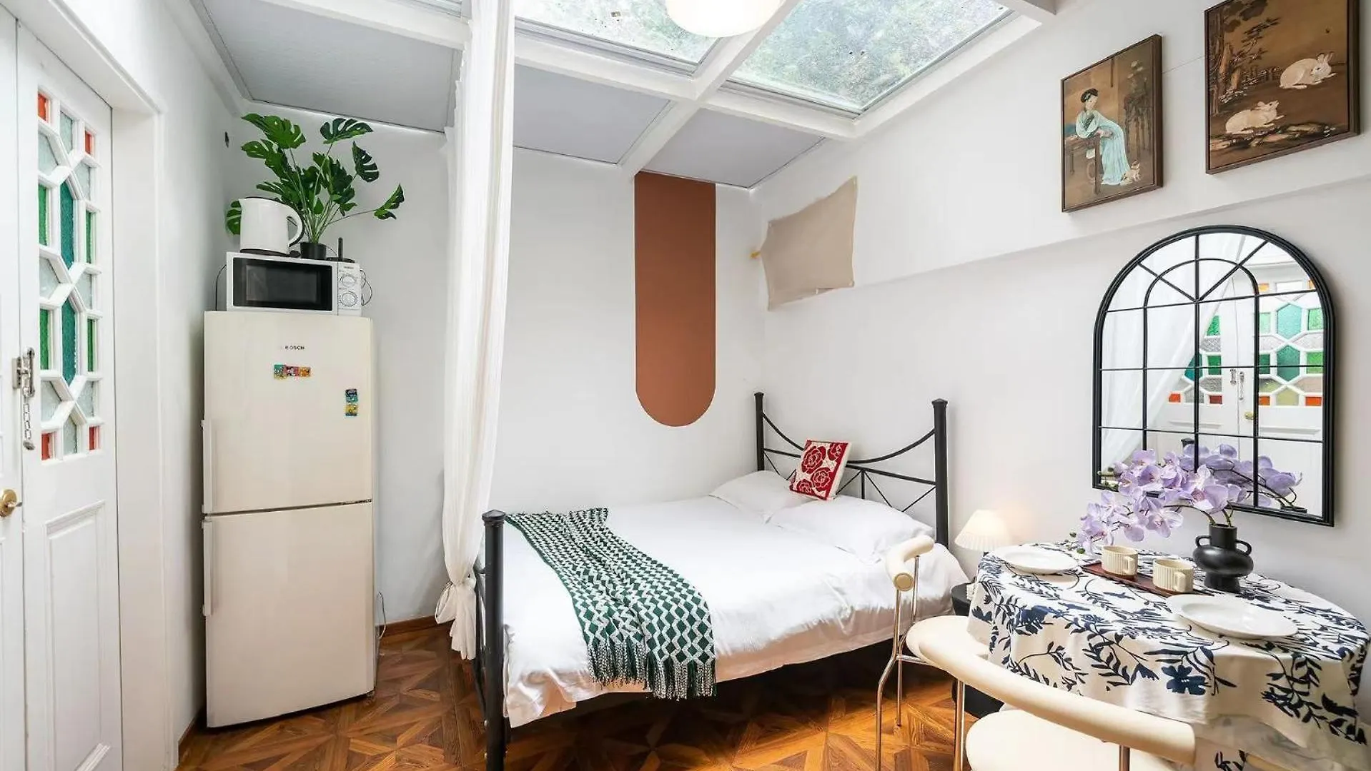 上海小胖纸民宿-武康大楼3店-老吉士 Apartment